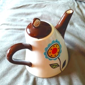 VINTAGE Bella Crema by Ganz Tea Pot